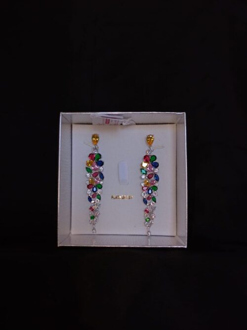 Pendientes largos de piedras de colores