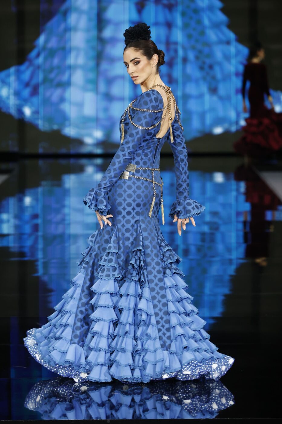 Traje de flamenca brocado con detalles dorados